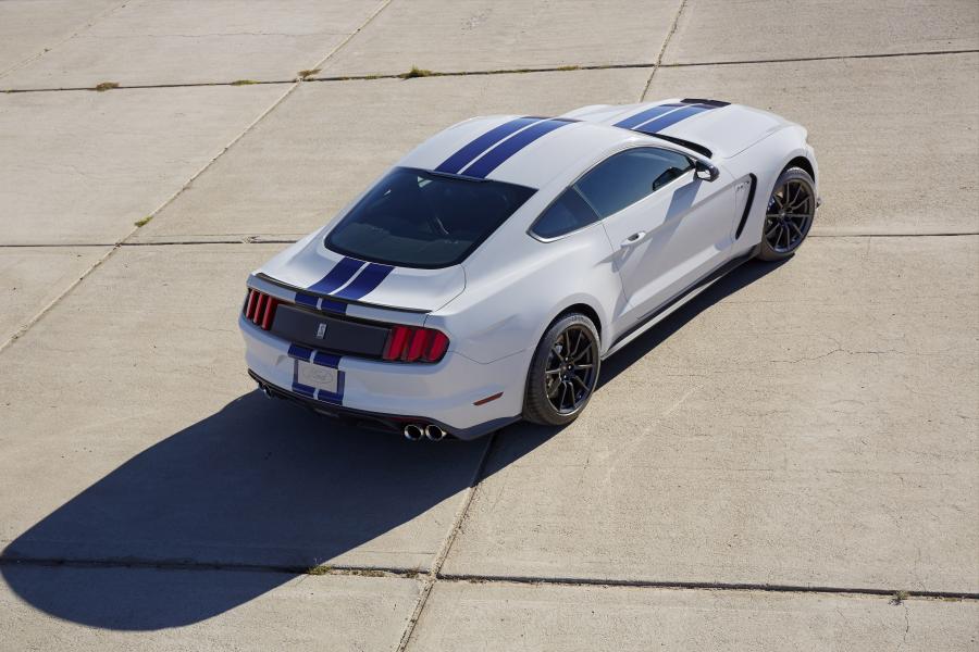  Shelby GT350 Mustang 2016 года  (фото 12 из 32)